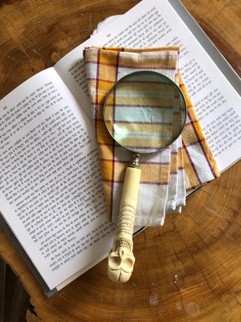 Magnifier Glasses for Book and Newspaper Reading Map Jewelry with Unique bone Handle bone)
