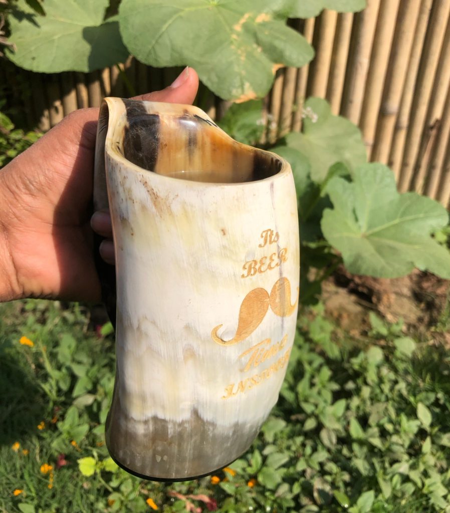 Viking Drinking Horn Tankard Authentic Medieval Inspired Drinking Mug/Cup (650 ml).