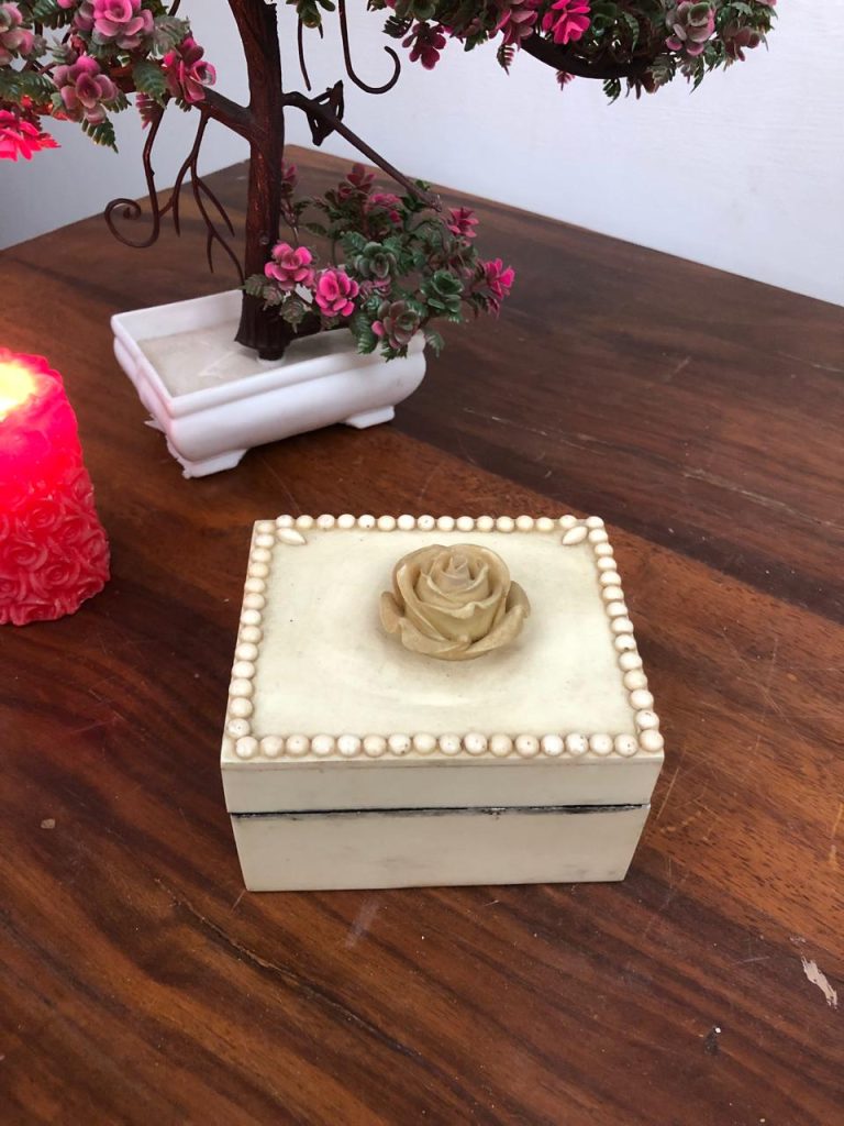 Decorative Storage Box with Lid, Bone and resin Inlay, Cream and Beige, Geometric Pattern, Handcrafted Jewelry black and white Organizer